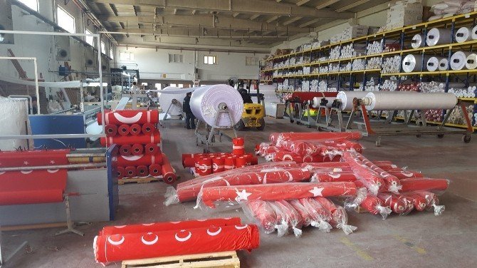 CHP’ye 2 Milyonluk Bayrak Şoku