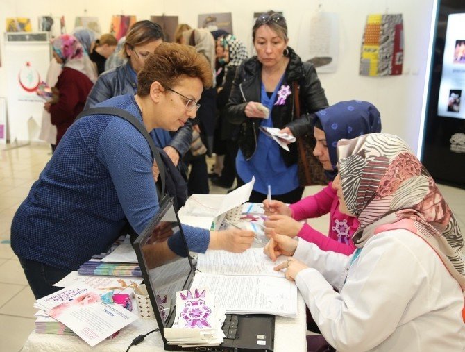 Yılda 500 Bin Kadın Rahim Ağzı Kanserine Yakalanıyor