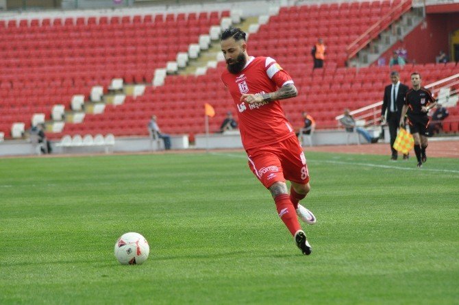 Balıkesirspor Kayseri Erciyesspor'u 3-0 Mağlup Etti