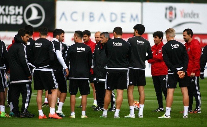 Beşiktaş,Derbi İçin Hazırlıklarına Kararlılıkla Devam Ediyor