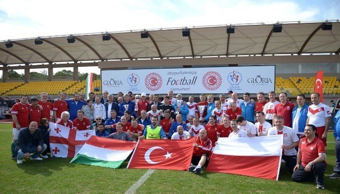 Belek'te Parlamentolar Arası Futbol Turnuvası