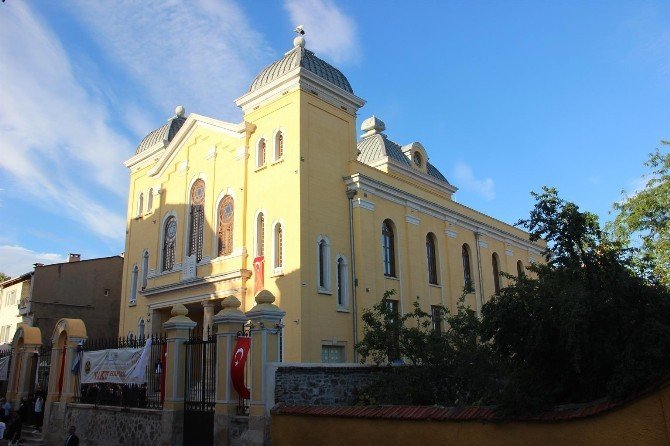 Sinagogda ’İstiklal Marşı’ Sürprizi