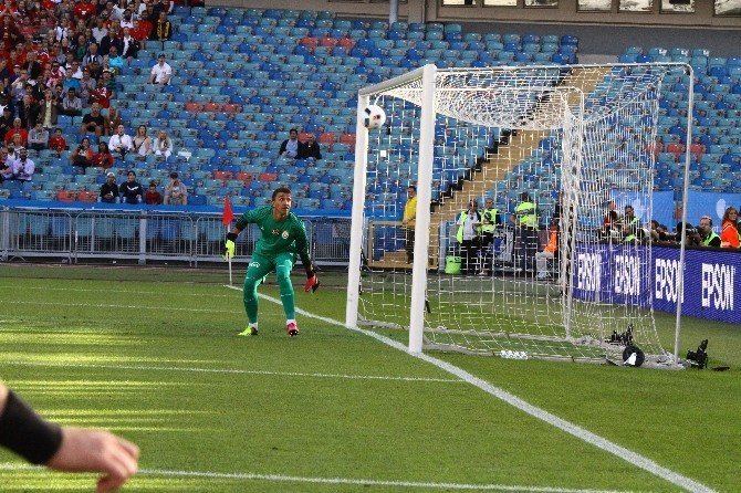 Galatasaray, Manchester United’ı Deviremedi