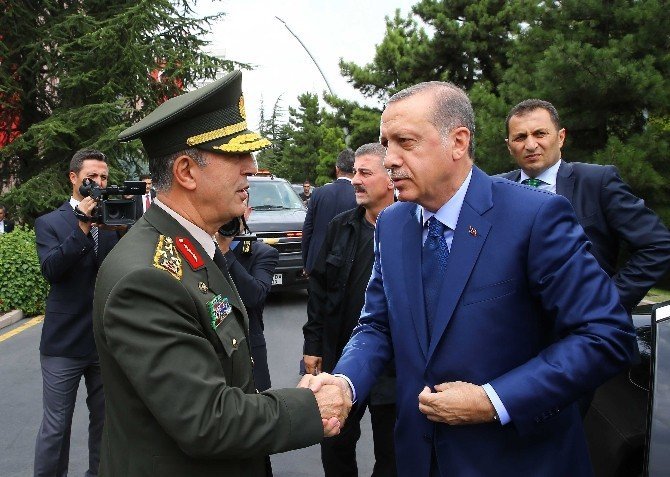 Erdoğan, Genelkurmay Başkanlığını Ziyaret Etti