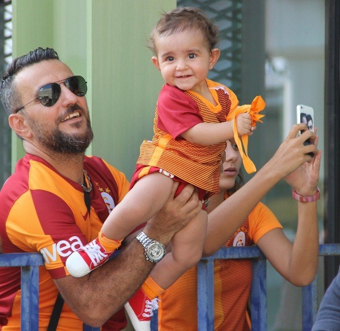 Galatasaray, İzmir’e Gitti