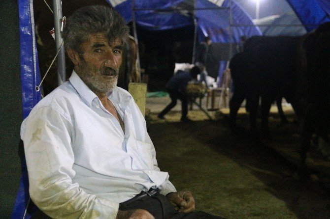 Besiciler 24 Saat Nöbet Tutuyor