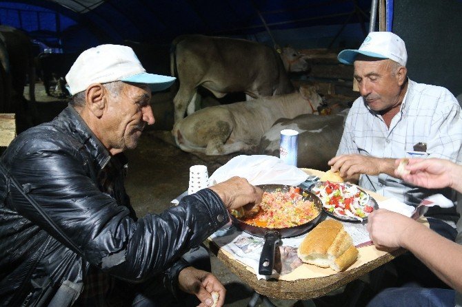 Besiciler 24 Saat Nöbet Tutuyor