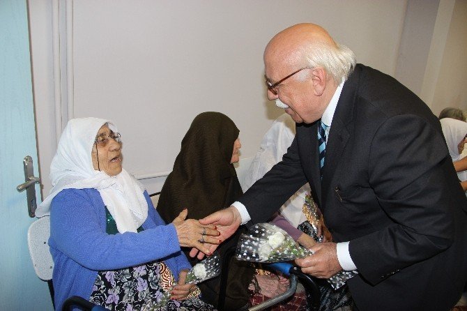 Bakan Avcı'dan Anlamlı Ziyaret