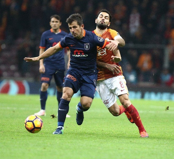 Galatasaray 1-2 Medipol Başakşehir