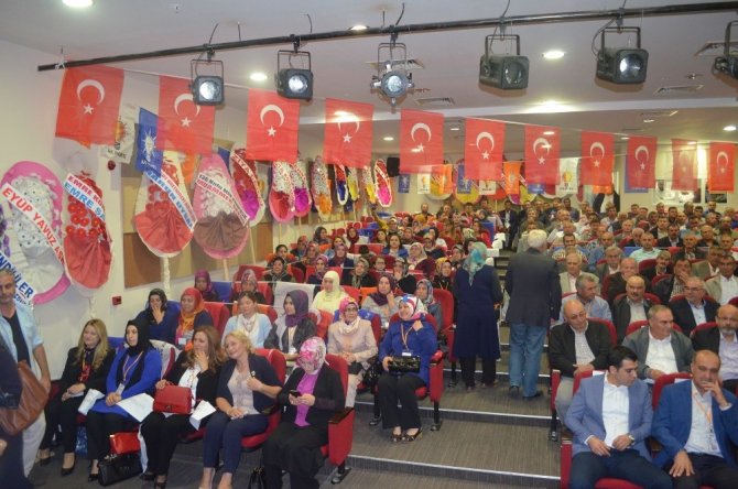 Kula Ak Parti İlçe Başkanı Palabıyık Güven Tazeledi