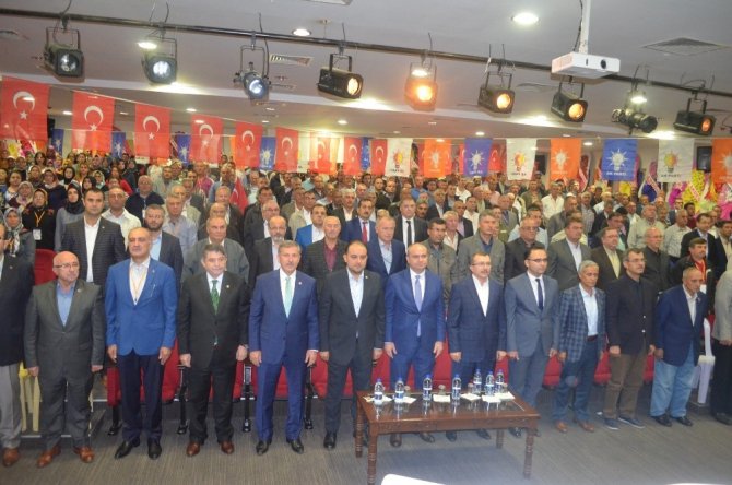 Kula Ak Parti İlçe Başkanı Palabıyık Güven Tazeledi