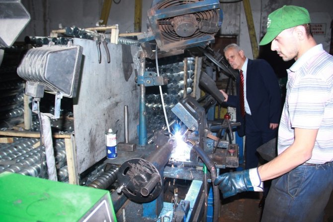 Akçakoca’dan Avrupa’ya Vidalı Kazık İhraç Ediyor