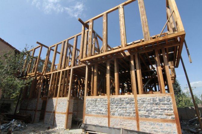 Demirciler Konağı Yeniden Yükseliyor