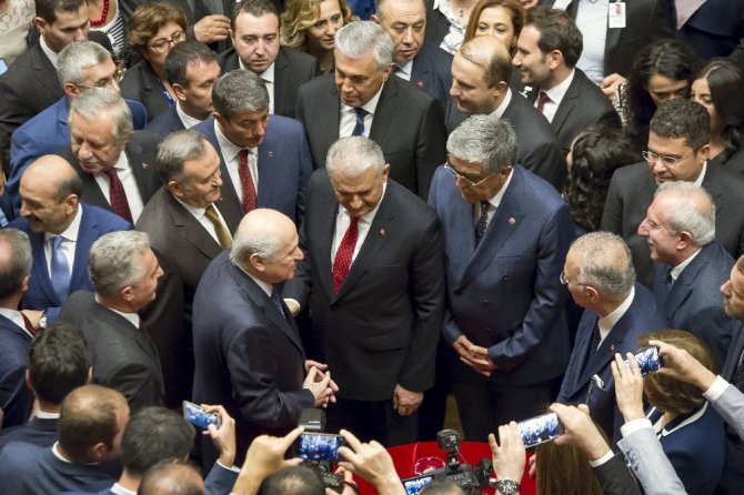 Bahçeli’den Genel Kurul’a Katılmayan Hdp’lilere İlişkin Açıklama