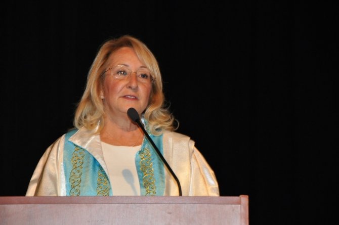 Ege Üniversitesinde İlk Ders İlber Ortaylı’dan