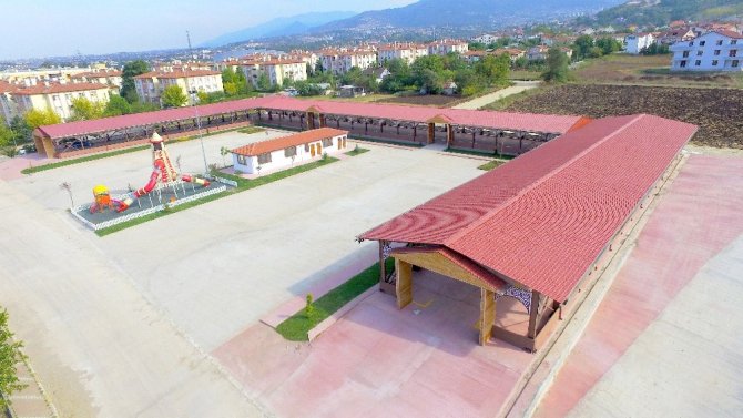 Yeniköy Kapalı Semt Pazarı Açılışı Bekliyor