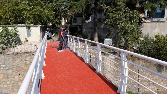 Başiskle’de 42 Metrelik Üstgeçit Yapıldı