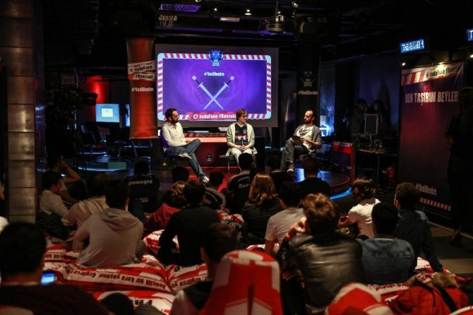 Vodafone Freezonelular, Supermassive Oyuncularından Koçluk Aldı