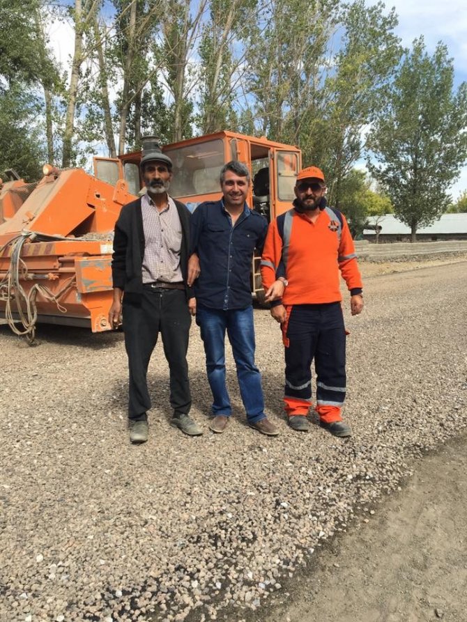 Bulanık’ta İlk Defa Asfalt Yapıldı