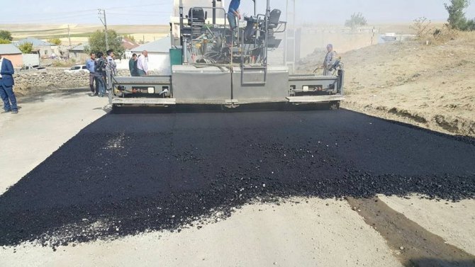 Bulanık’ta İlk Defa Asfalt Yapıldı