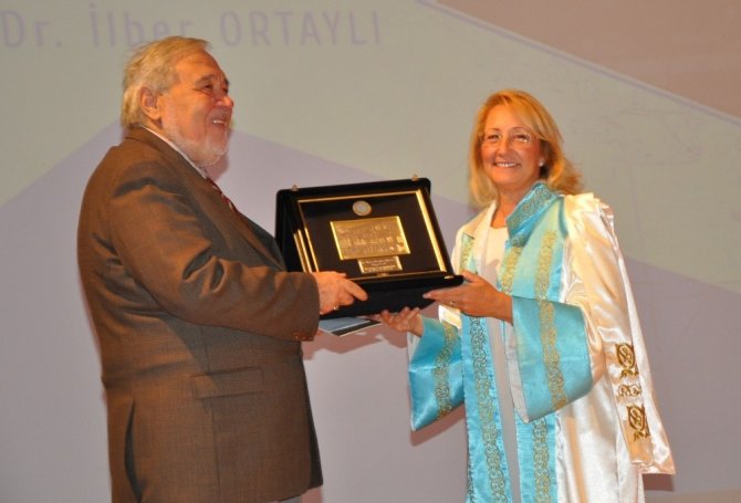 Ege Üniversitesinde İlk Ders İlber Ortaylı’dan