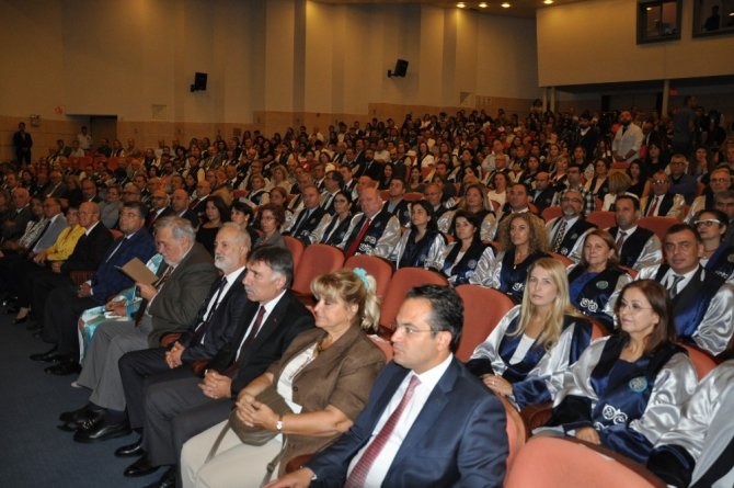 Ege Üniversitesinde İlk Ders İlber Ortaylı’dan