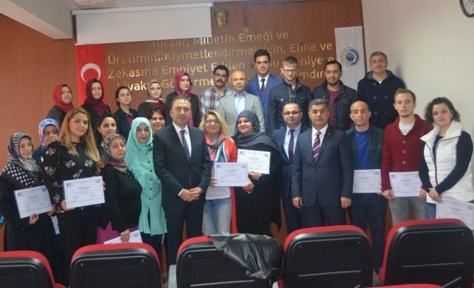 Girişimci Adaylarının Sertifika Heyecanı