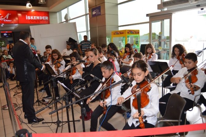 Minik Ustalardan Yaza Elveda Konseri