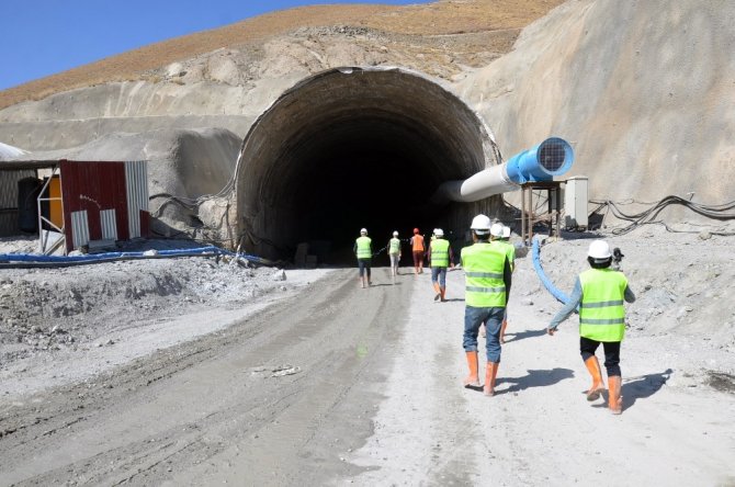 Van’da 32 Virajlar Tarih Oluyor