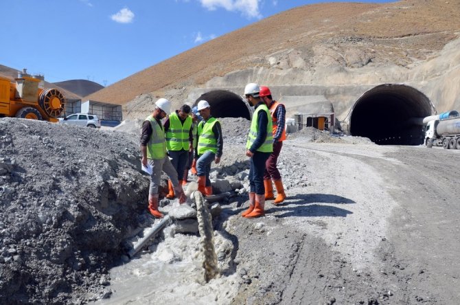 Van’da 32 Virajlar Tarih Oluyor