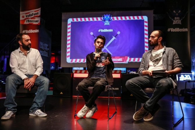 Vodafone Freezonelular, Supermassive Oyuncularından Koçluk Aldı