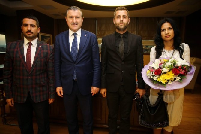 Ak Partili Gençlerden Bakan Bak’a Ziyaret