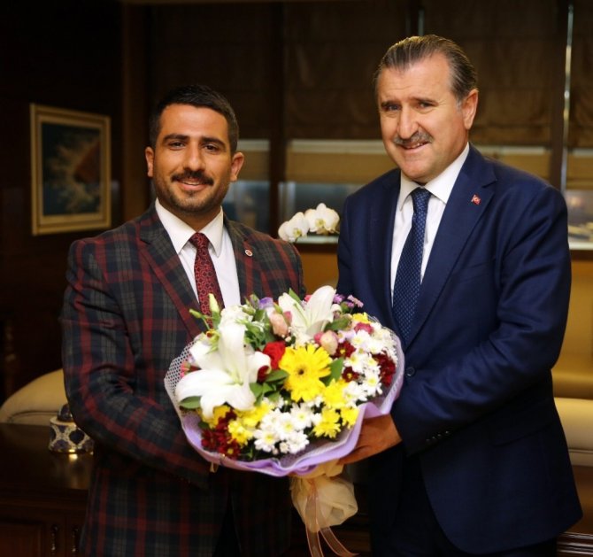 Ak Partili Gençlerden Bakan Bak’a Ziyaret