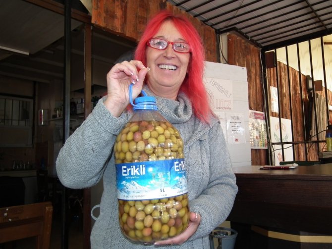 İngilizler Yeşil Zeytine El Attı