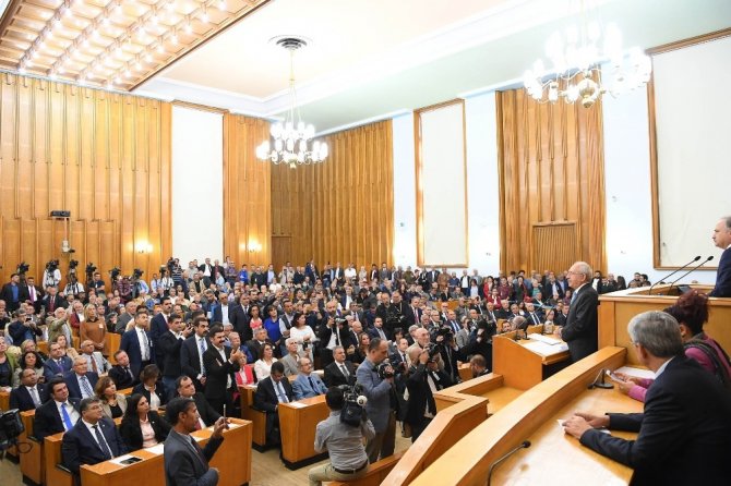 Kılıçdaroğlu: "Ben Sayın Kadir Topbaş’a Soruyorum, Sizi Kim Adam Yerine Koymadı?"