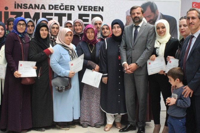 Gürsu Belediyesi 100 Kadını Meslek Sahibi Yaptı