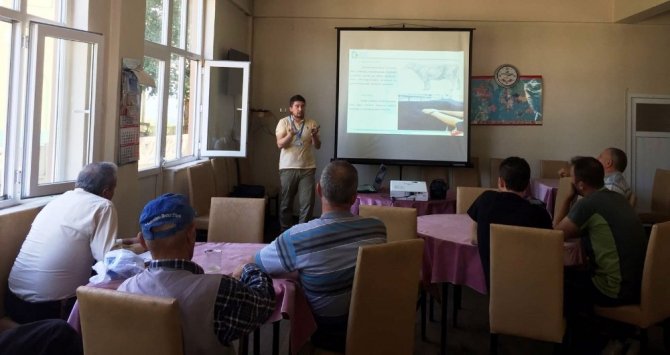 Köylerde Bilinçlendirme Eğitimleri Devam Ediyor