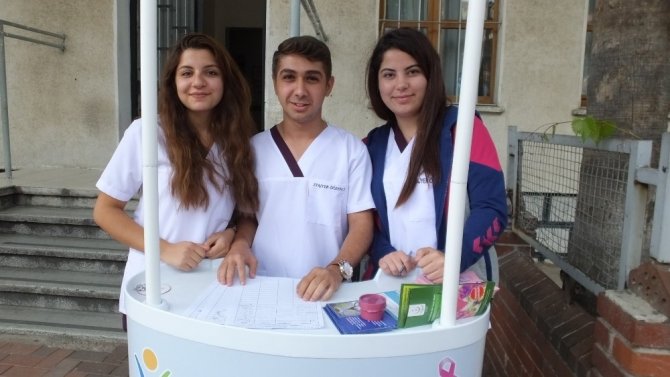 Burhaniye’de Geleceğin Sağlıkçıları Kansere Dikkat Çekti