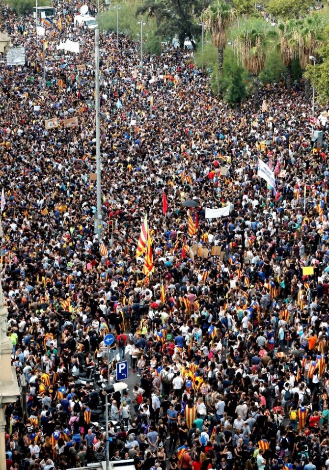 Barselona’da Metro İstasyonları Kapatıldı