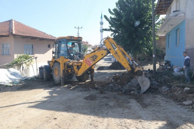 Gökçeören’de Altyapı Çalışmalarına Devam Ediliyor