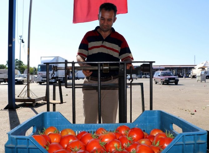 Antalya’da Sebze Üreticisi İle Tüccarların 35 Milyon Dolarlık Kuzey Irak Pazarı Tedirginliği