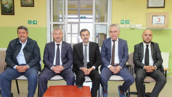 Saruhanlı’da Öğrencilere Kuru Üzüm Dağıtıldı