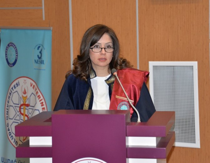 Veteriner Öğrencileri Beyaz Önlükleri Giydi