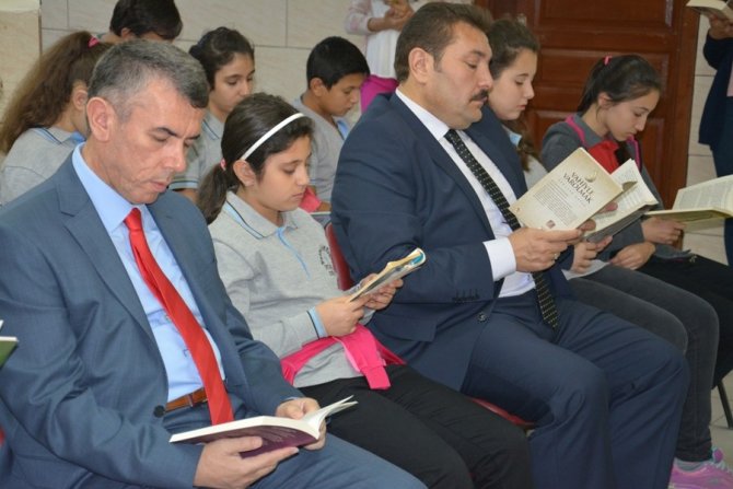 Edremit, Kitapla Buluşmaya Devam Ediyor