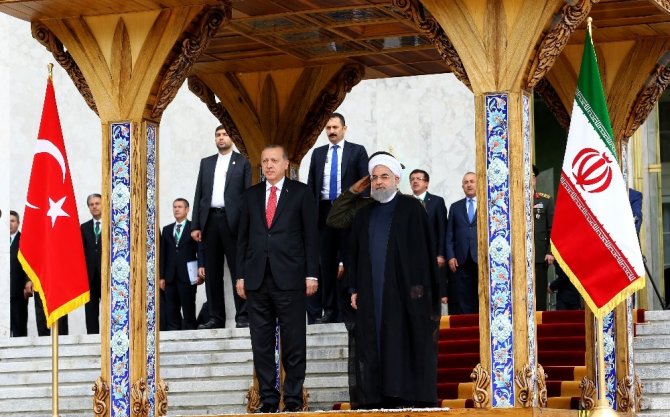 Cumhurbaşkanı Erdoğan, İran’da Resmi Törenle Karşılandı