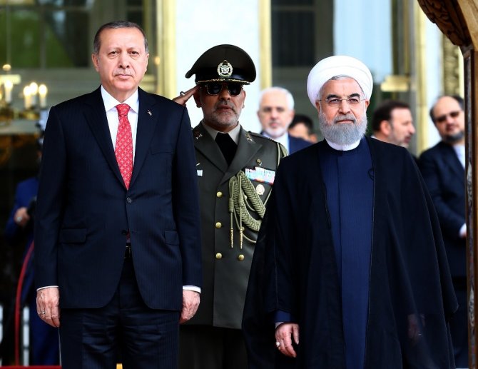 Cumhurbaşkanı Erdoğan, İran’da Resmi Törenle Karşılandı