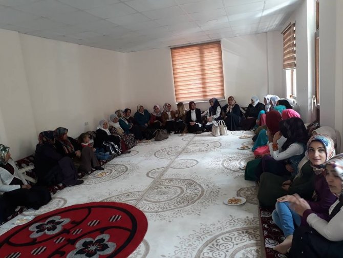 Ak Parti Bahçesaray Kadın Kolları Mülakatı Yapıldı