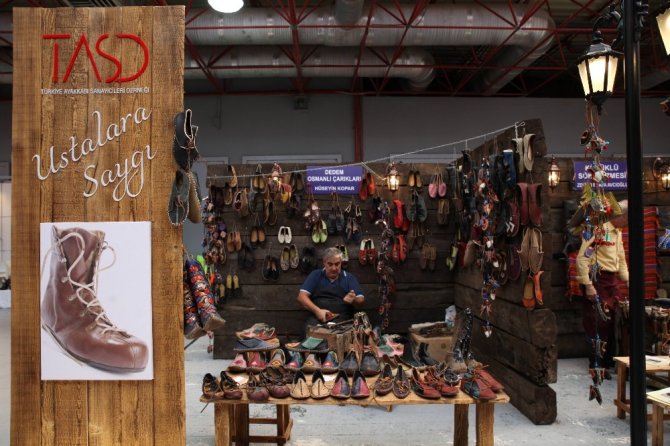 Uluslararası Aymod Ayakkabı Ve Moda Fuarı Başladı