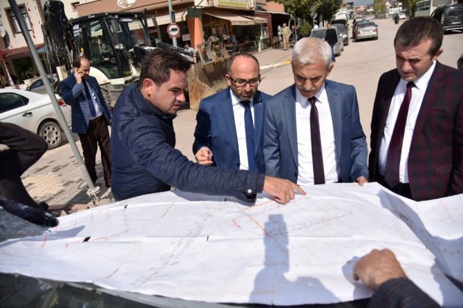 Başkan Üzülmez Ve İsu Genel Müdürü Yapı Çalışmalarını İnceledi