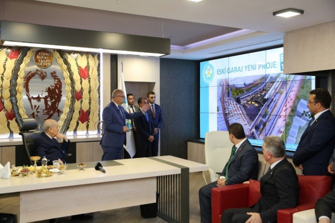 Bahçeli, Manisa’da